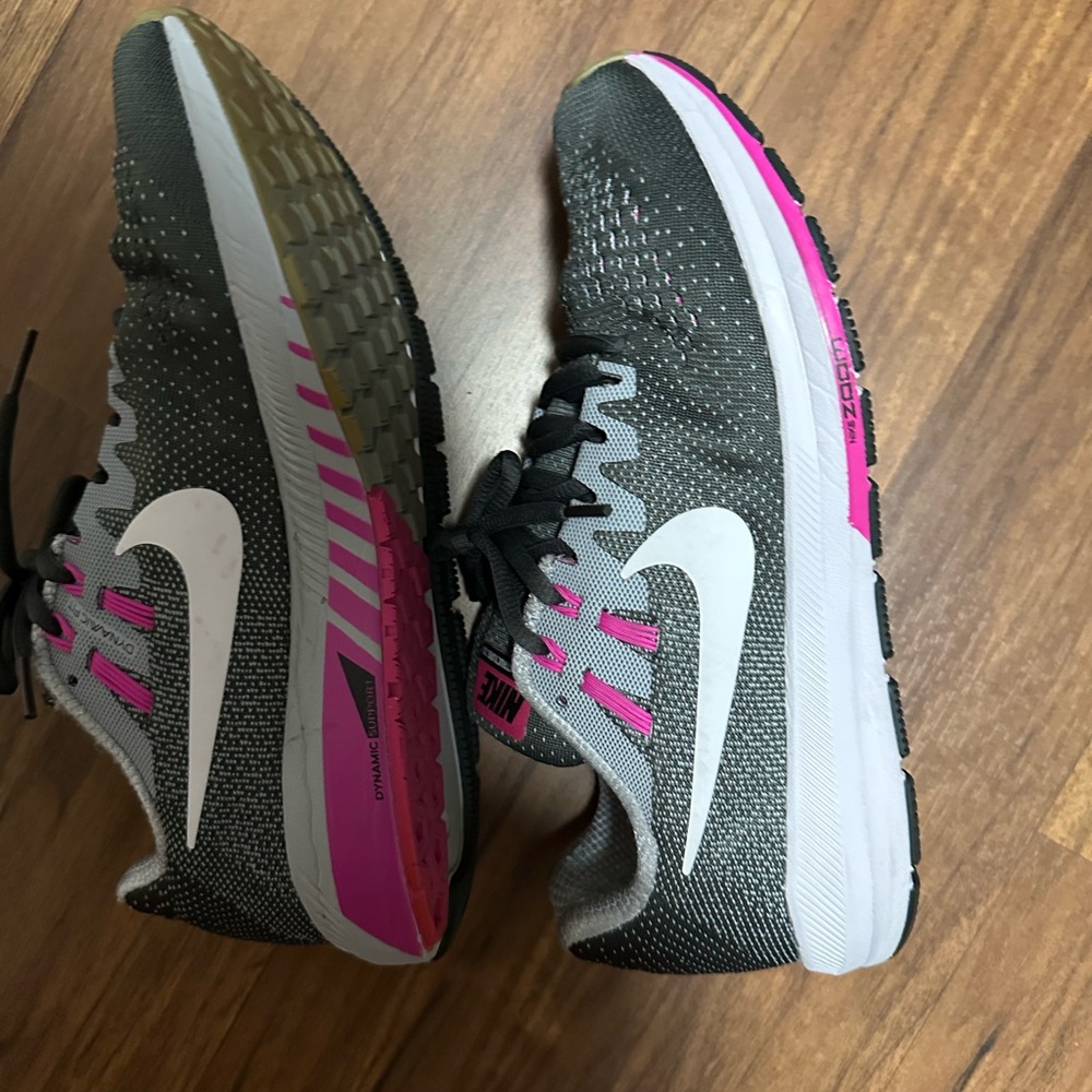 Nike Gray and Pink Athletic Sneakers - Picture 5 of 8